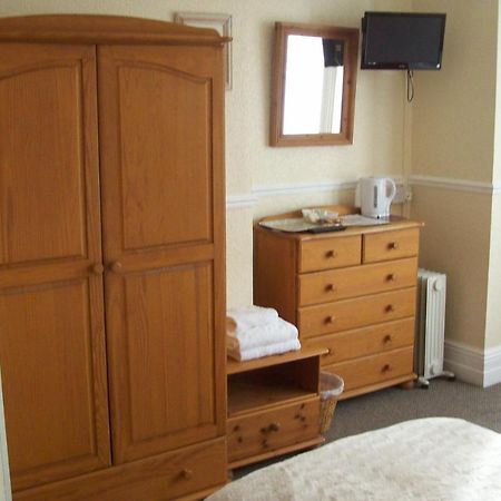 Avalon Guest Accommodation Great Yarmouth Exteriör bild