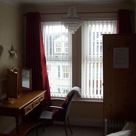 Avalon Guest Accommodation Great Yarmouth Exteriör bild