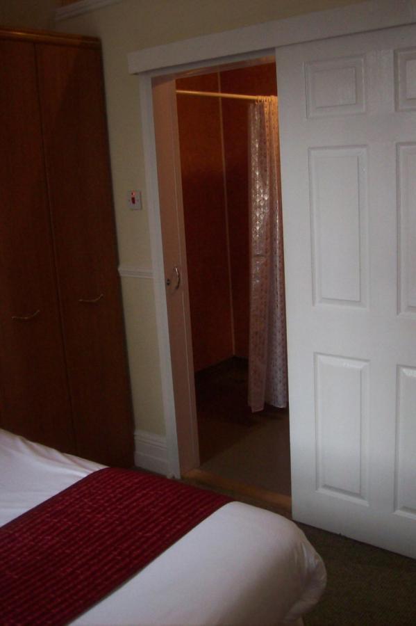 Avalon Guest Accommodation Great Yarmouth Exteriör bild