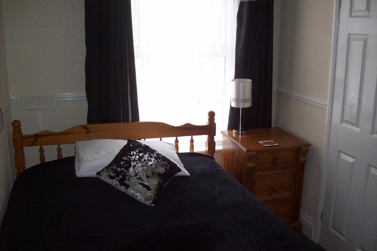 Avalon Guest Accommodation Great Yarmouth Exteriör bild