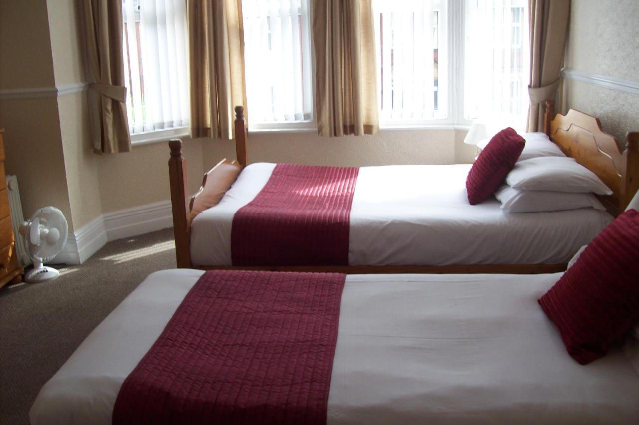 Avalon Guest Accommodation Great Yarmouth Exteriör bild