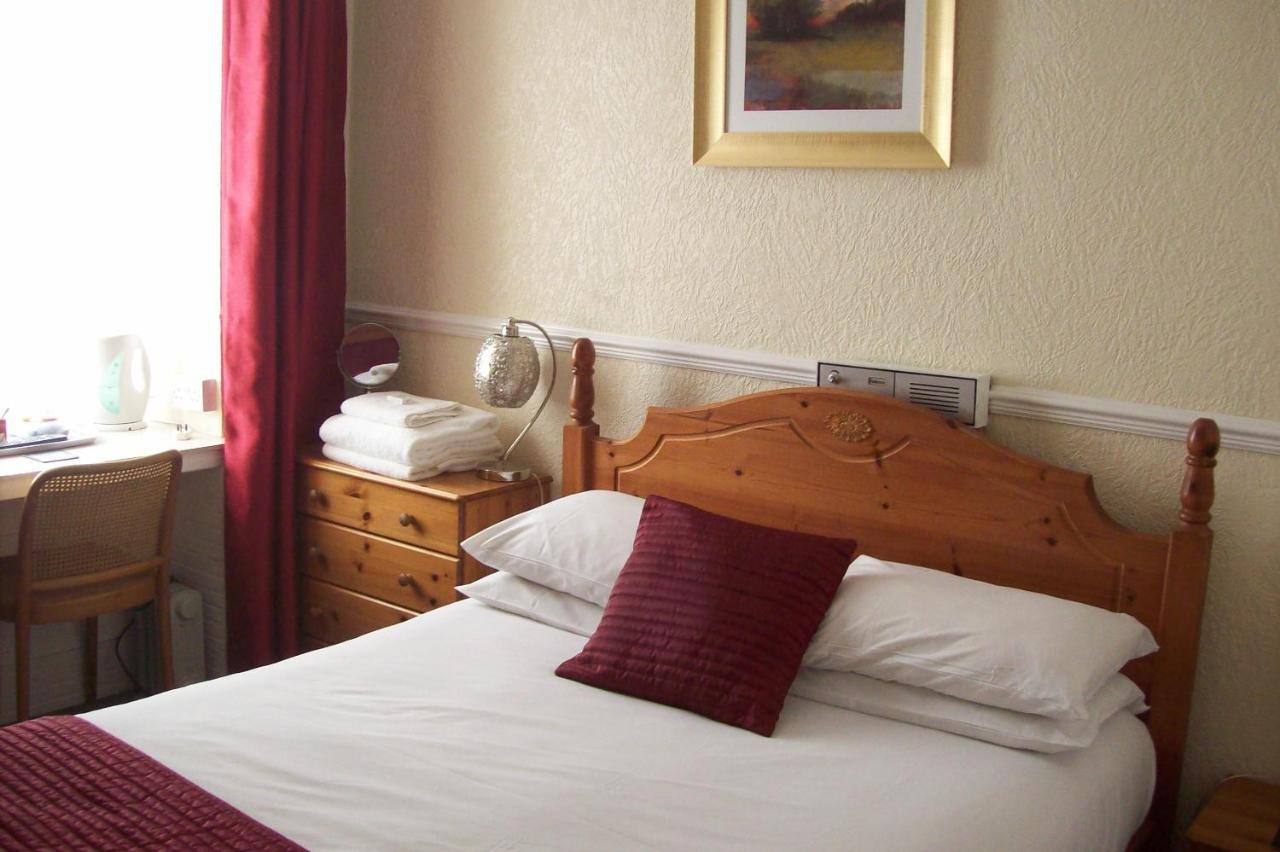 Avalon Guest Accommodation Great Yarmouth Exteriör bild